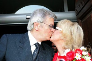 goggio 300x199 Muore Gianni Brezza, il marito di Loretta Goggi immgine