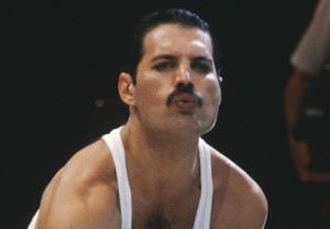 1freddie mercury 431x300 300x208 Il nuovo Freddy Mercury? Esiste, si chiama Marc Mertel immgine