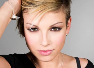 foto emma marrone sanremo 300x219 Emma Marrone domani in studio ospite ad Amici immgine