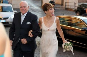 foto Paola Cortellesi e Riccardo Milani si sono sposati 4minipaola cortellesi 300x199 Paola Cortellesi e Riccardo Milani si sono sposati immgine