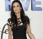 Demi  Moore  veste Chanel alla presentazione del suo film “Five”