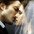 Twilight: il ritorno del vampiro e la sua Bella 16 Novembre. Milioni di fans si sono appuntati sull’agenda questa data: le 800 copie di “Breaking Dawn” usciranno in Italia distribuite da Eagle Pictures due giorni prima che in Usa,...