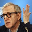 Midnight in Paris: Woody Allen è primo al botteghino Woody Allen torna al cinema con una commedia sull’amore e sulla vita ambientata in un’incantevole Parigi, città che come lo stesso film suggerisce ammalia non poco Allen, e sbanca il...