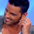 Ma che effetto fanno le telecamere di Uomini e Donne su alcuni individui particolari? Si accende la lucina rossa che avverte loro di star riprendendo, e iniziano a cercare di...