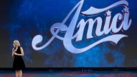 Amici 11, i Modà tra gli ospiti della finale. E Marco Carta è sempre più il favorito Mancano circa 24 ore alla finalissima di Amici 11 all’Arena di Verona e l’attesa cresce. Stasera va in onda “la finalissima di Amici 11”, il “piccolo Sanremo” costruito quest’anno da...