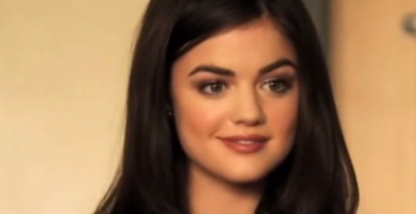 Aria Montgomery Look