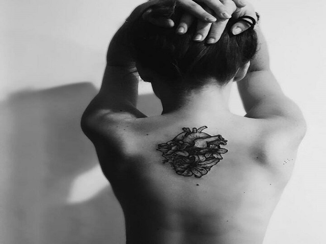 aurora-ramazzotti-cambia-vita-nuovo-tatuaggio-e-non-solo