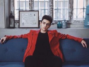 Michele Bravi e le foto imbarazzanti