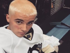 justin bieber selfie