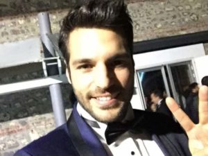 Serkan Cayoglu è Ayaz di Cherry Season