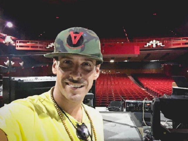 francesco gabbani pachidermi e pappagalli