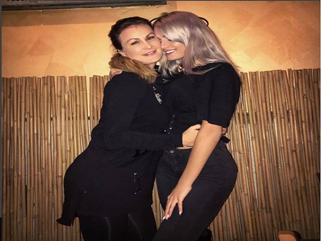 Eva e Mercedesz Henger-