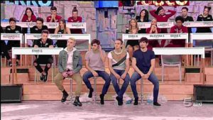 i ragazzi espulsi temporaneamente ad amici 2018