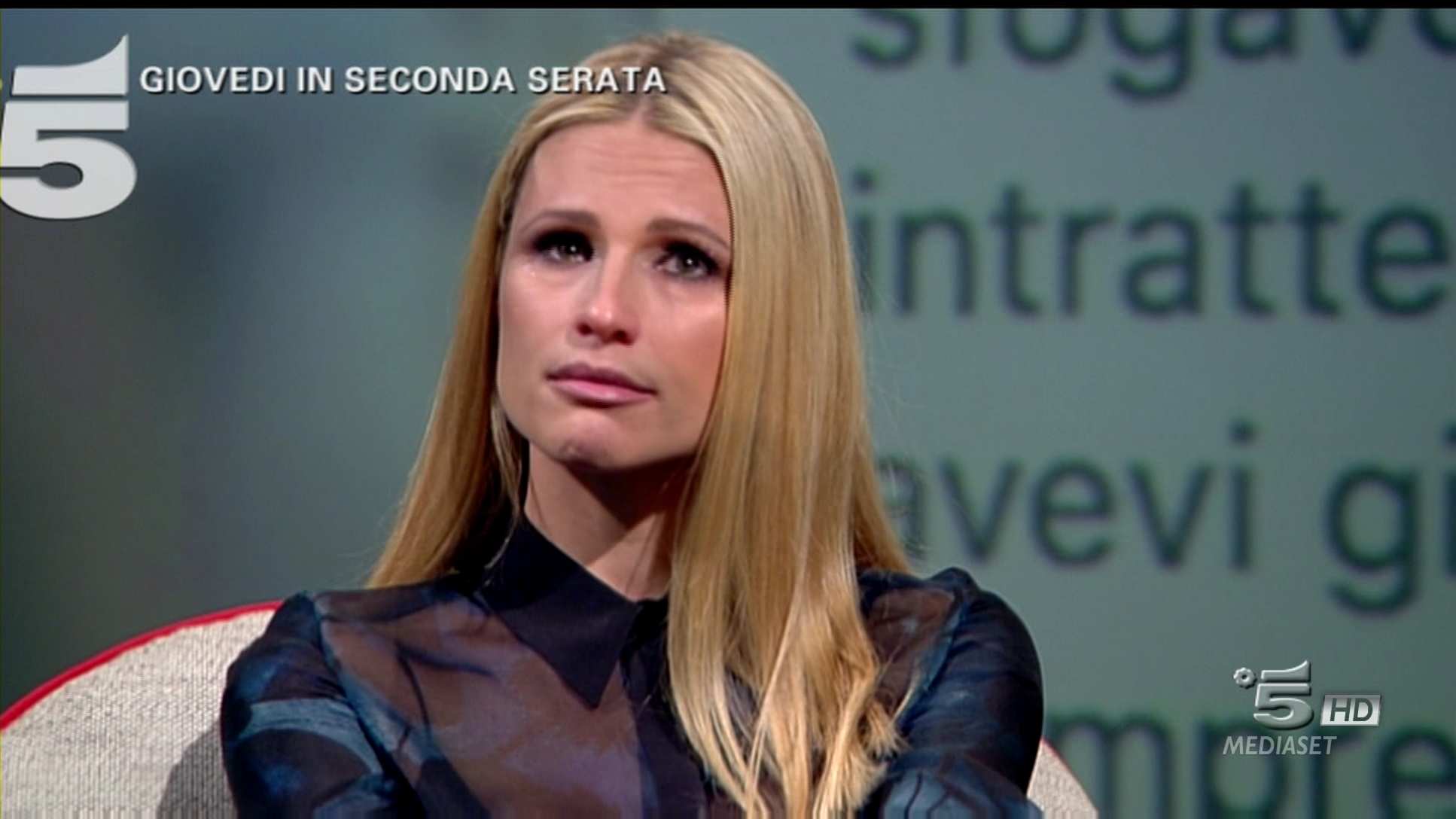 michelle hunziker piange da maurizio costanzo