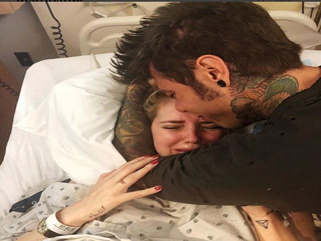 chiara ferragni e fedez genitori parto e travaglio complicato