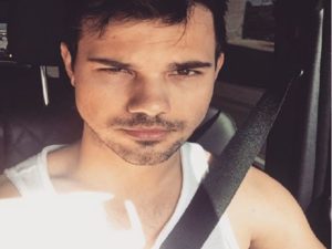 taylor lautner oggi