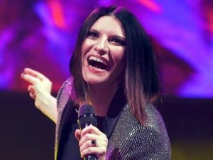 Selvaggia Lucarelli contro Laura Pausini: "Insulto sessista"