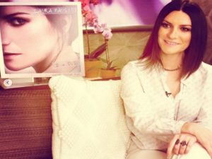 laura pausini difende fan italiani