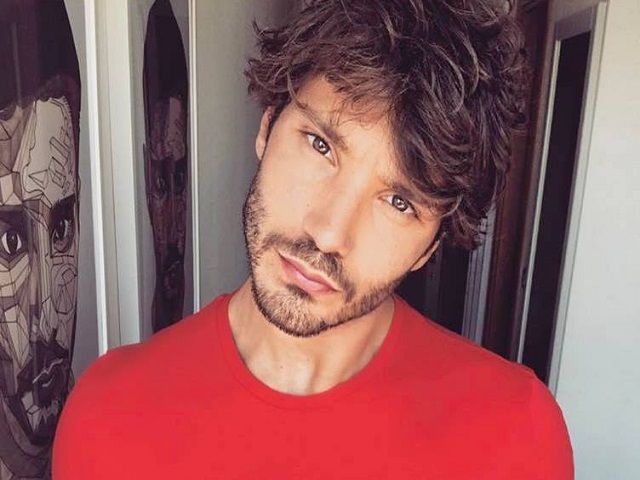 stefano de martino capodanno single