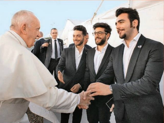 il volo incontro papa francesco