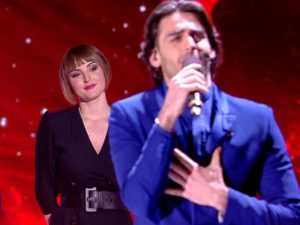 Alberto Urso Amici 2019 canta con Arisa