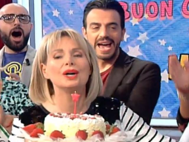 Vieni da me: Marta Flavi festeggia il compleanno e fa una confessione