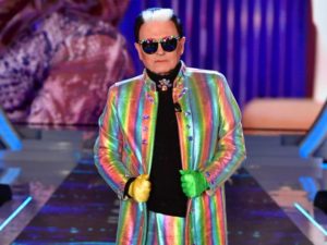 cristiano malgioglio vestito arcobaleno