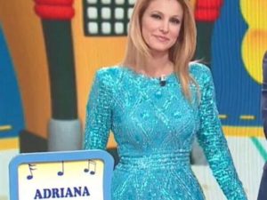 Mezzogiorno in famiglia chiude e Adriana Volpe critica rai 2