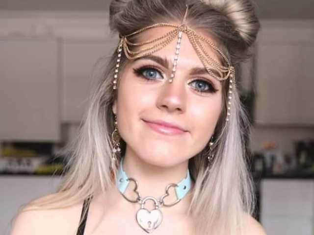 youtuber marina joyce