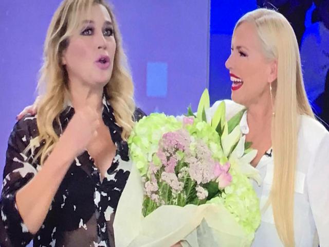 lory del santo, sorpresa a mattino 5