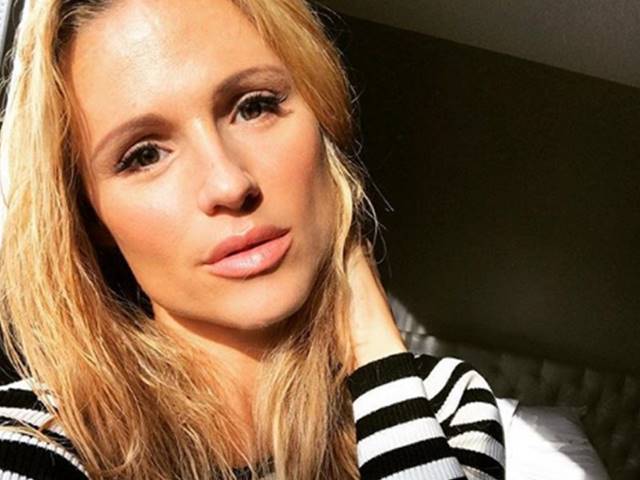 Michelle Hunziker maglione righe