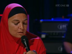 foto sinead o'connor con velo