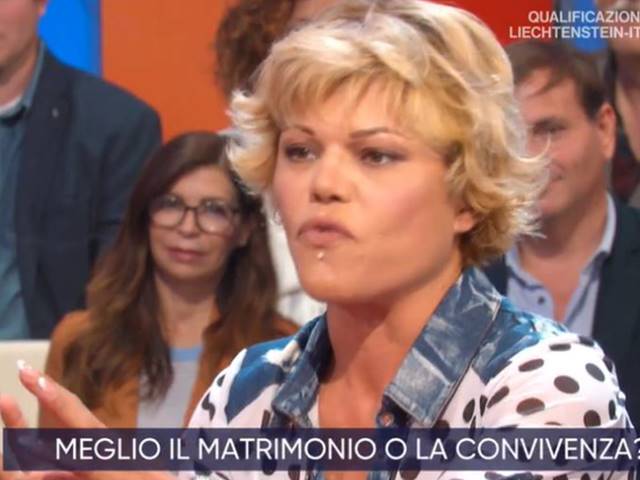 Floriana Secondi La Vita in Diretta
