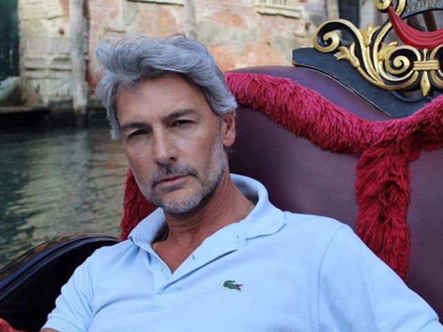 roberto farnesi oggi