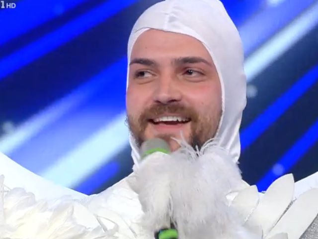 il cantante mascherato valerio scanu