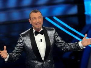 amadeus sanremo 2020 striscia