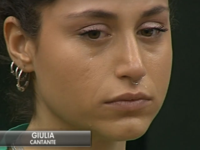 giulia cantante amici 19