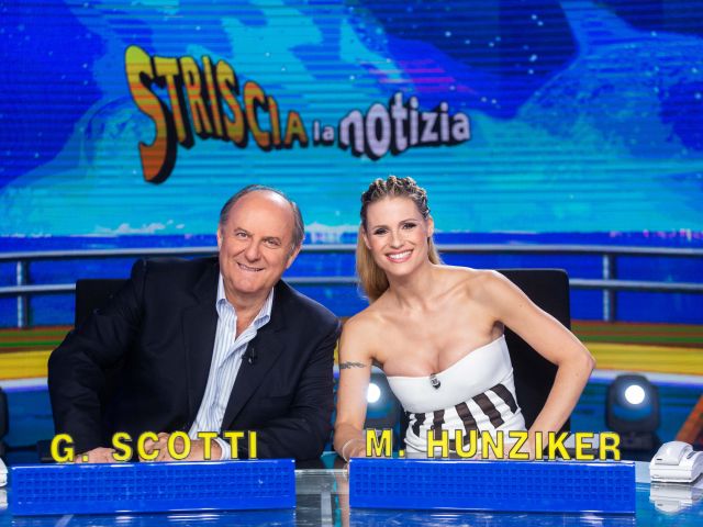 michelle hunziker e gerry scotti a striscia la notizia giovanna botteri maggio 2020