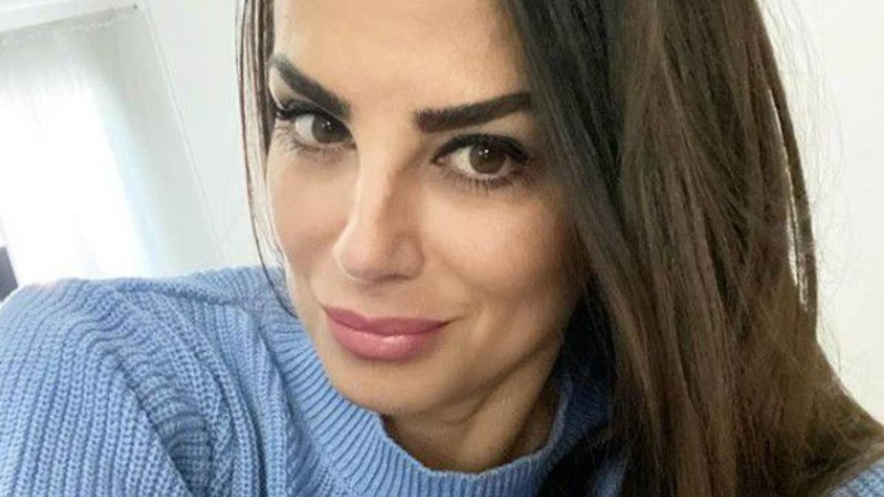 Serena Enardu, bagarre social: "C'è il nuovo fidanzato", ma non è così