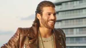 Can Yaman ‘segreto’: l’uomo e l’attore. Intervista esclusiva a GossipeTv Can Yaman ‘segreto’: l’uomo e l’attore. Intervista esclusiva a GossipeTv