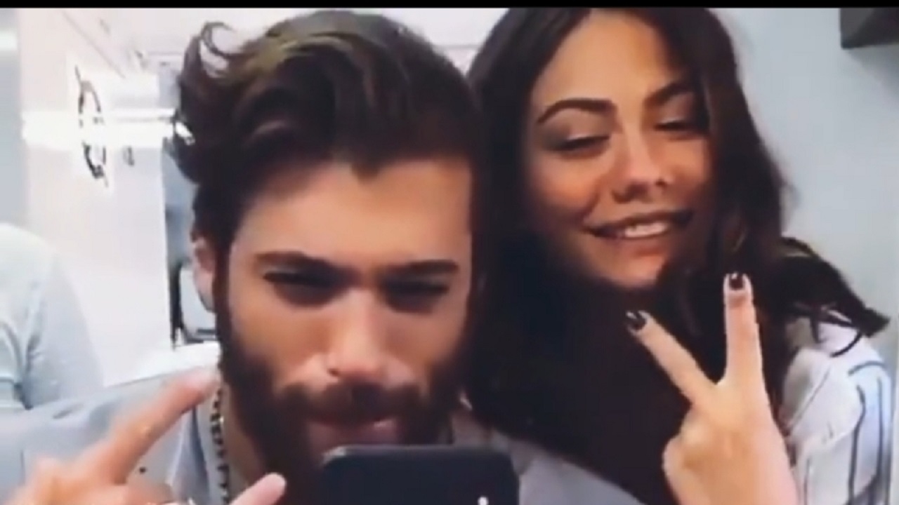 Can e Sanem selfie camerini Daydreamer