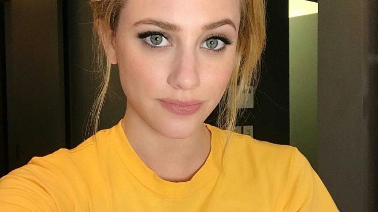 Lili Reinhart selfie