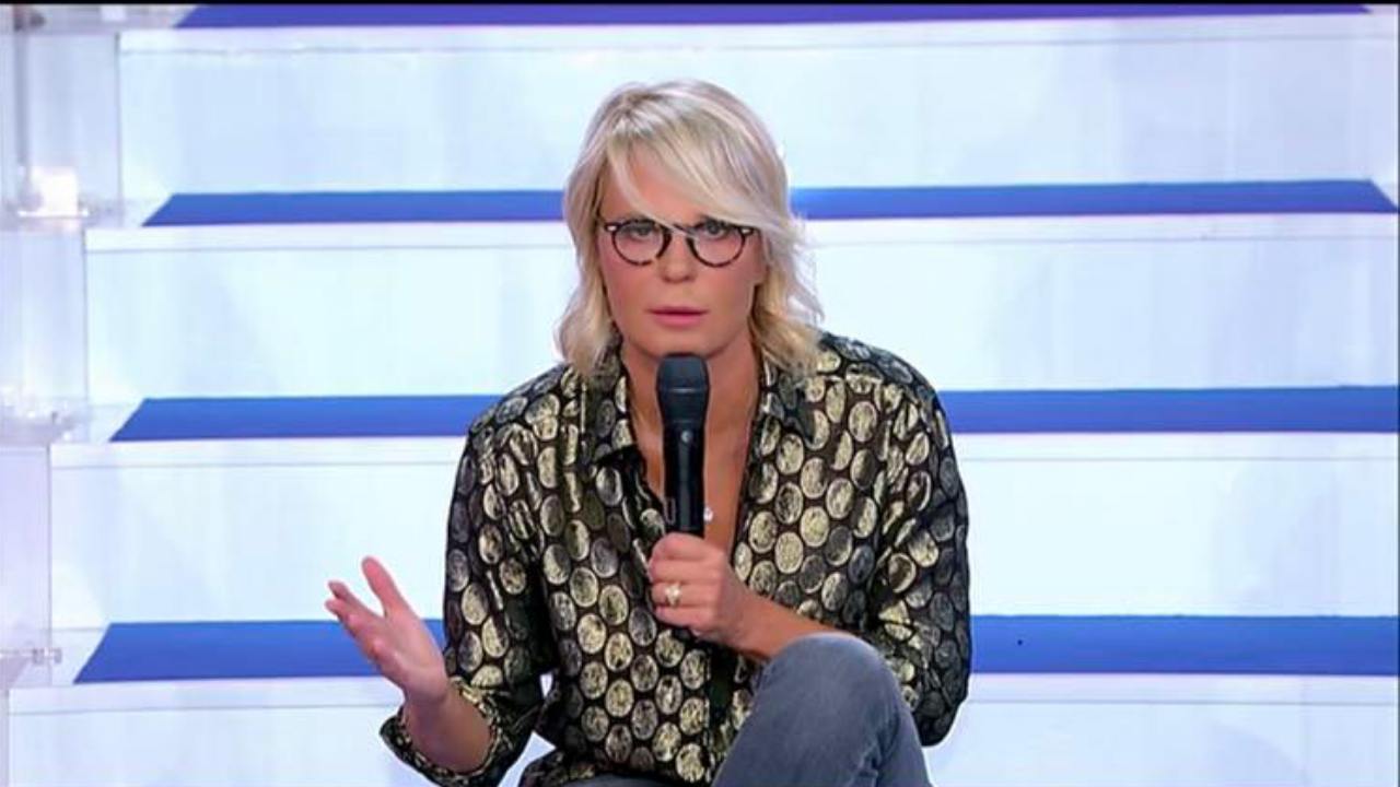 maria de filippi a ued sulle scale