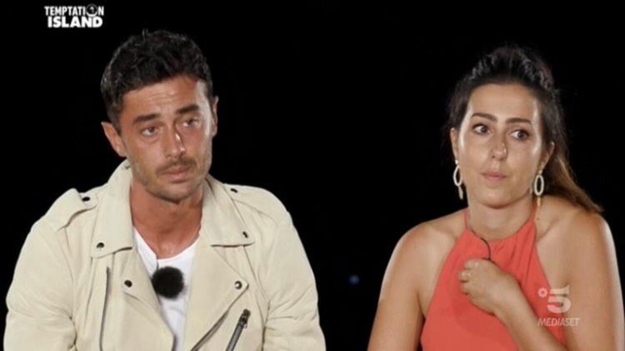 temptation island, sofia e amedeo al falò