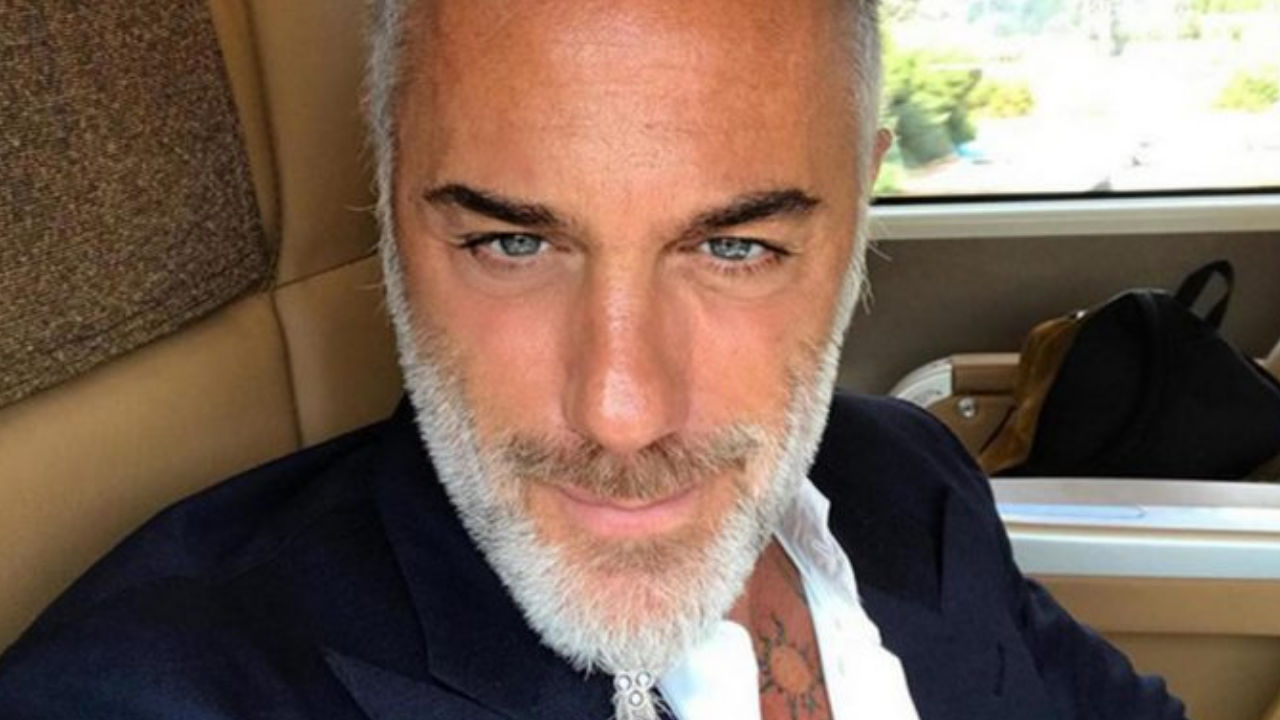 gianluca vacchi giacca e camicia