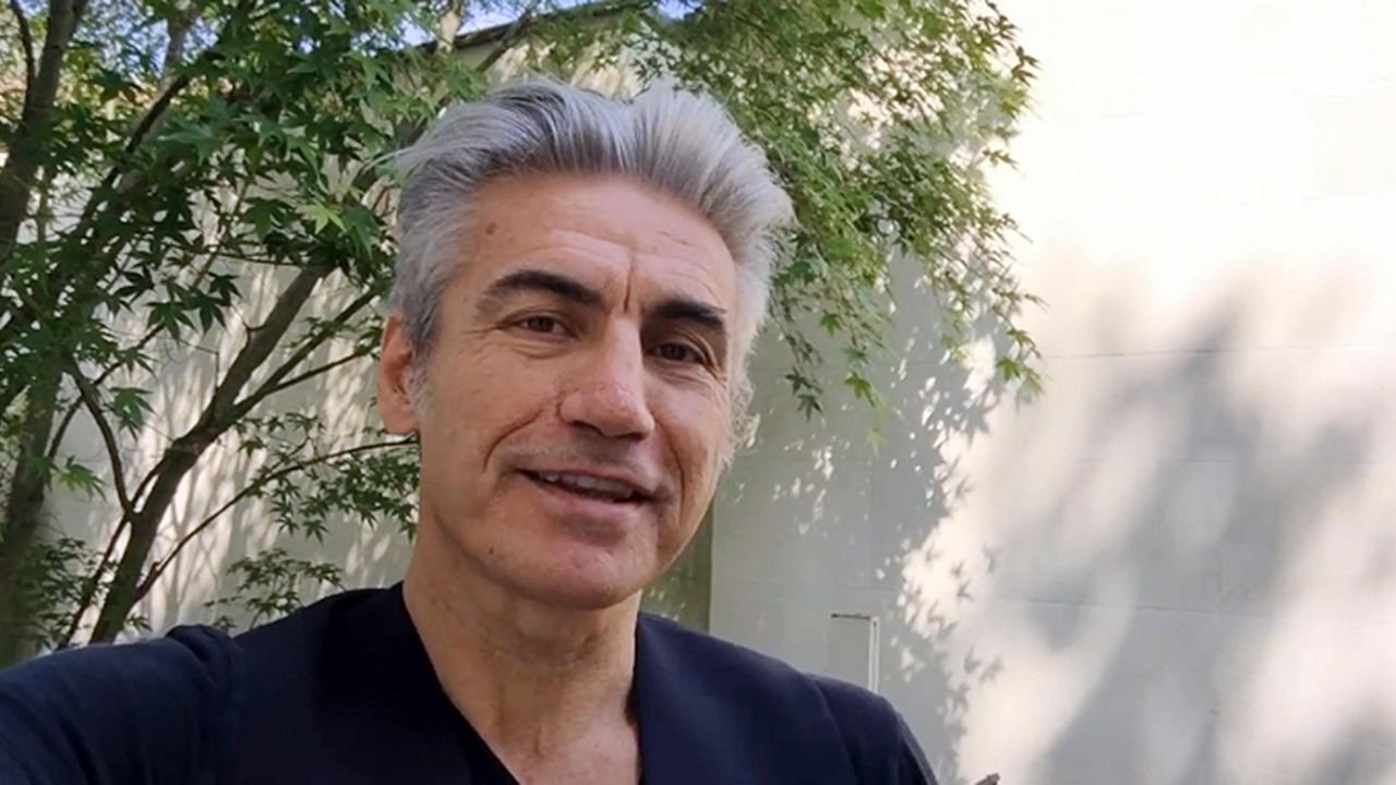 luciano ligabue non è il cantante gay