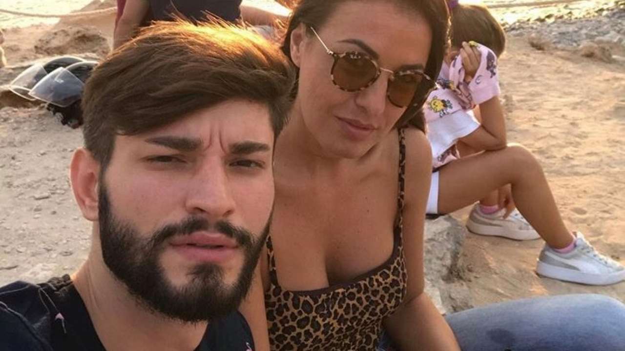 anna boschetti e andrea battistelli, selfie a ibiza