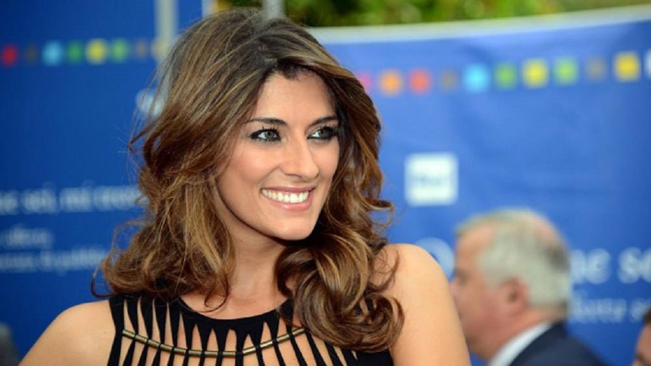 elisa-isoardi-smile