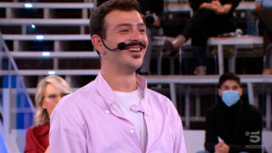 Ex cantante di Amici finisce a processo: rinviato a giudizio per diffamazione aggravata Ex cantante di Amici finisce a processo: rinviato a giudizio per diffamazione aggravata