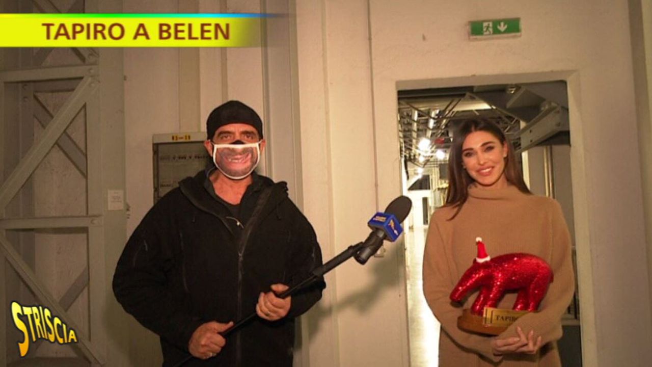 belen rodriguez riceve tapiro d'oro